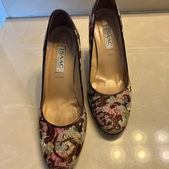 Isaac made in Italy heels with tapestry size 8.5 - Picture 2 of 10